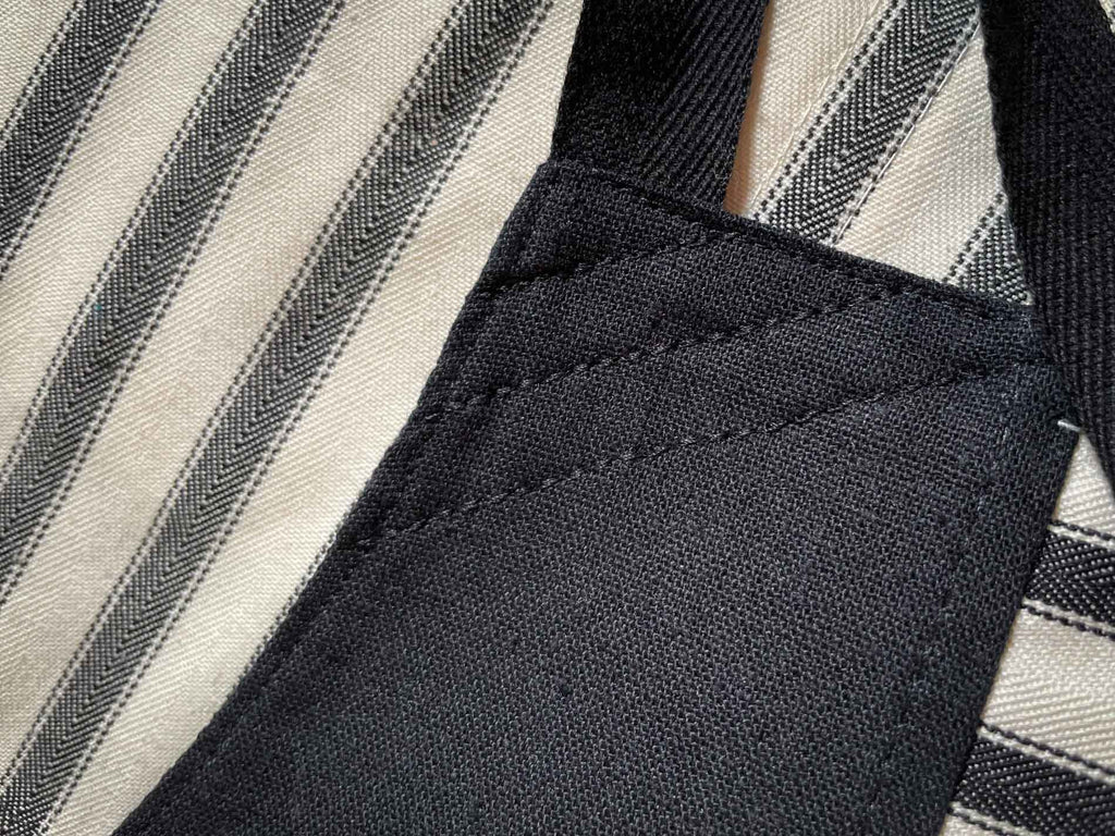 COUNTRY KITCHEN - Black