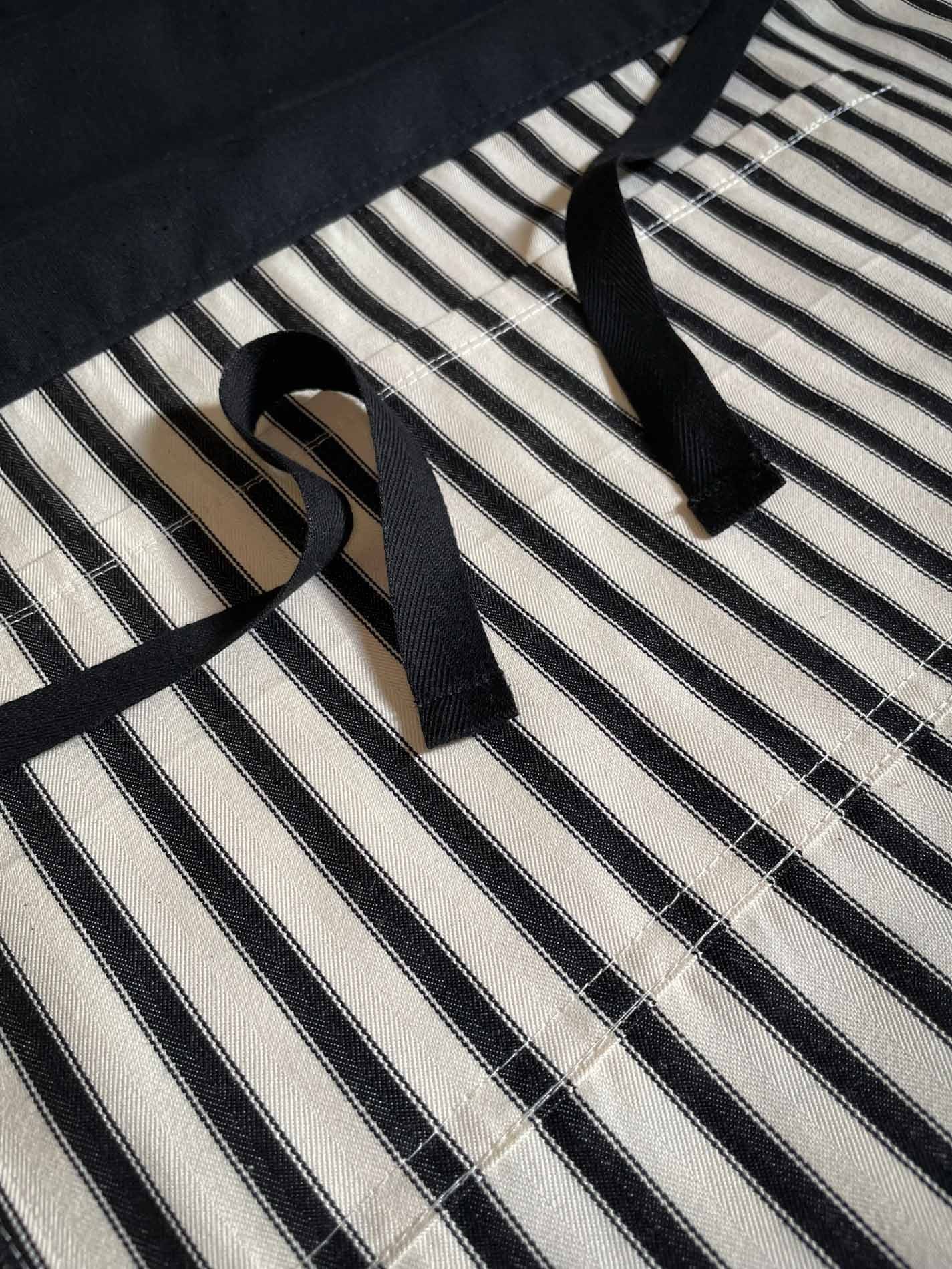 COUNTRY KITCHEN - Black