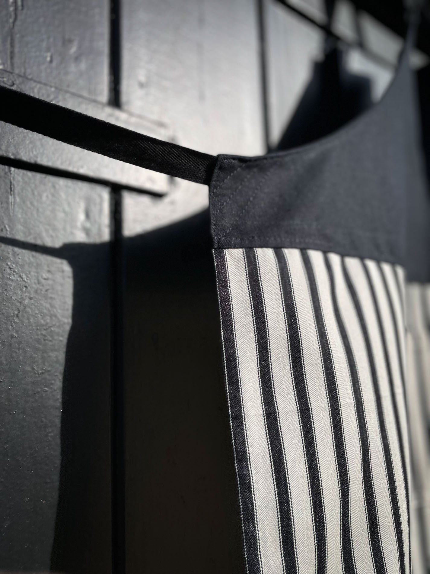 COUNTRY KITCHEN - Black